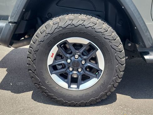 Used 2022 Jeep Wrangler Rubicon AWD/4WD image 5