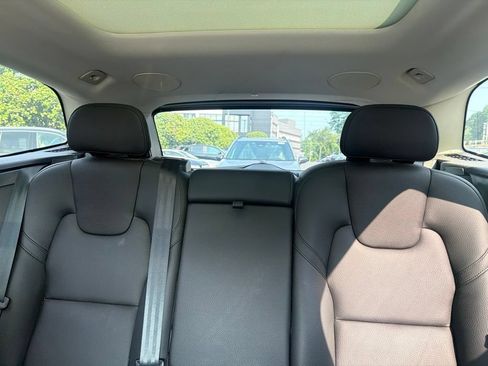 Certified 2023 Volvo XC60 B5 Plus w/ Climate Package AWD/4WD image 15