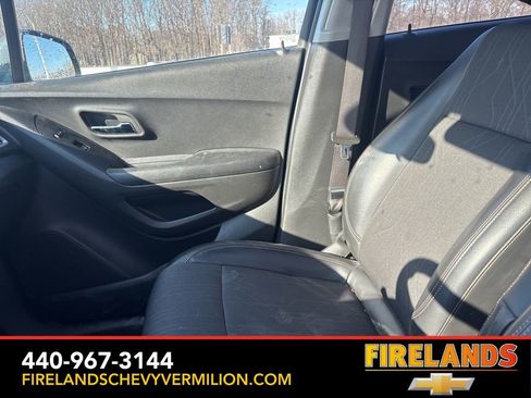 Used 2022 Chevrolet Trax LT w/ Driver Confidence Package image 12