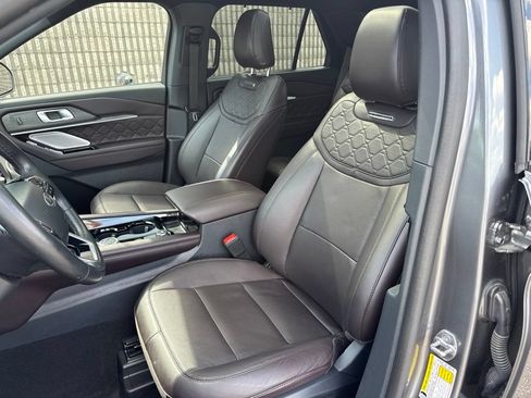 Certified 2025 Ford Explorer Platinum w/ Ultimate Package AWD/4WD image 25