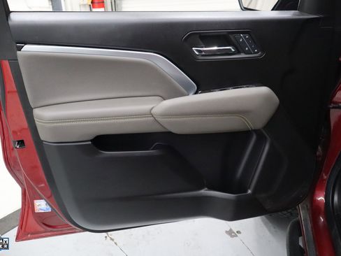 Used 2024 Chevrolet Colorado ZR2 w/ ZR2 Convenience Package III image 14