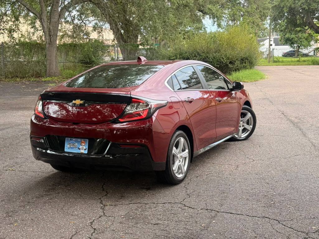 Used 2017 Chevrolet Volt LT w/ Comfort Package FWD image 5