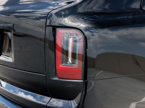 Used 2026 Rolls-Royce Cullinan AWD/4WD image 29