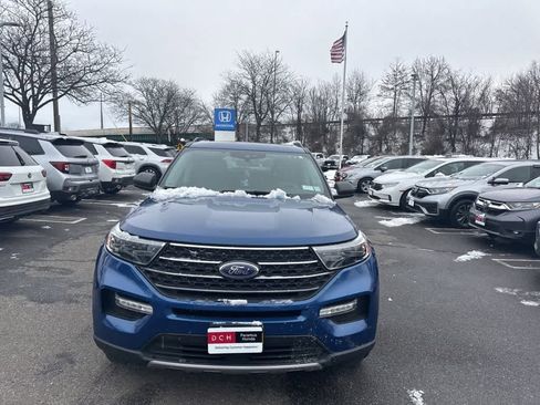 Used 2020 Ford Explorer XLT w/ Equipment Group 202A image 8