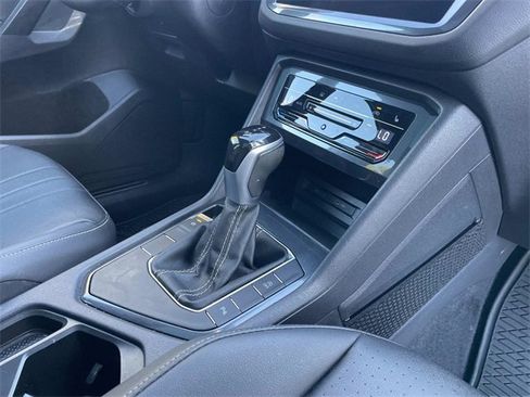 Used 2023 Volkswagen Tiguan SE R-Line image 29