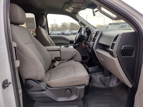 Used 2019 Ford F150 XLT w/ Trailer Tow Package image 11