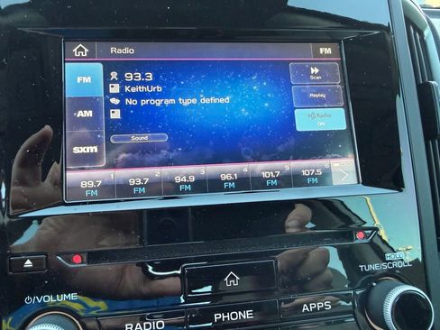 Used 2023 Subaru Forester Premium image 8