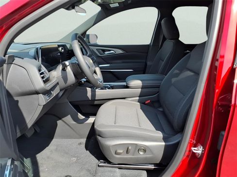 New 2026 Chevrolet Traverse LT w/ LPO, Floor Liner Package image 15