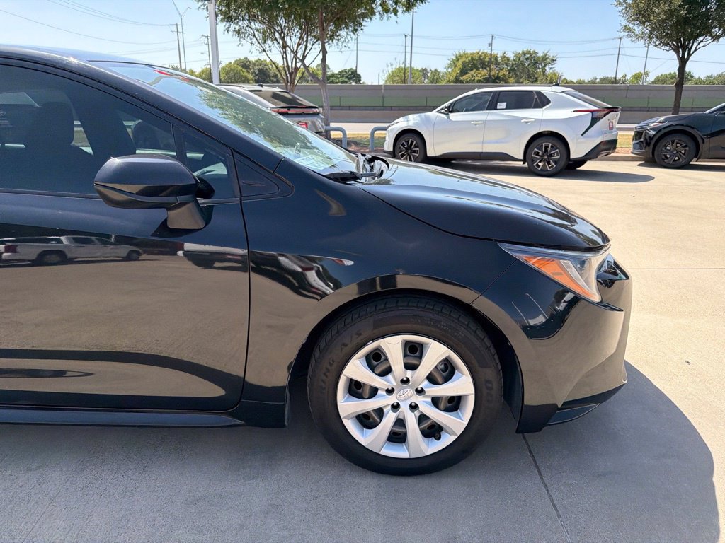 Used 2022 Toyota Corolla LE FWD image 12