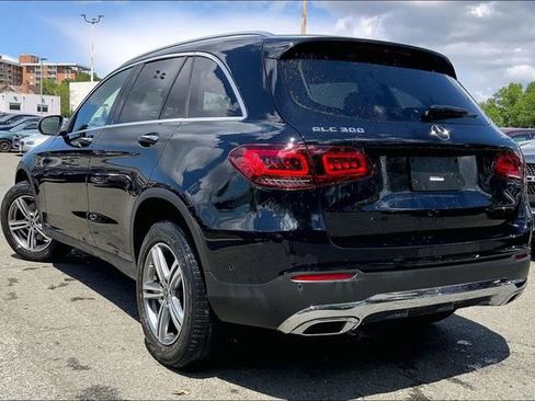 Used 2022 Mercedes-Benz GLC 300 4MATIC image 3