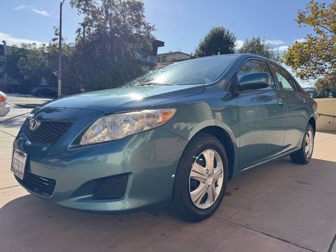 Used 2010 Toyota Corolla LE w/ All Weather Guard Pkg FWD image 5