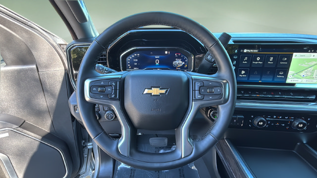 Used 2025 Chevrolet Silverado 2500 LTZ w/ LTZ Plus Package AWD/4WD image 13