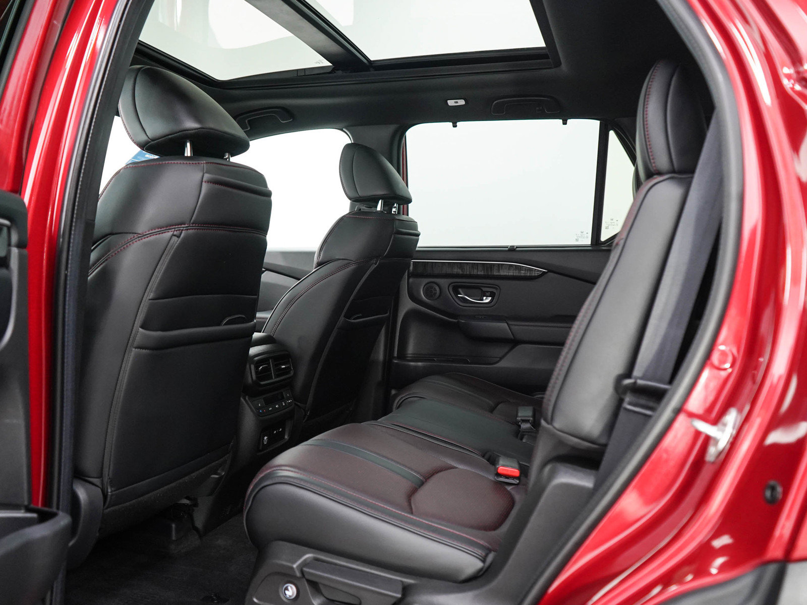 Used 2024 Honda Pilot Elite image 18