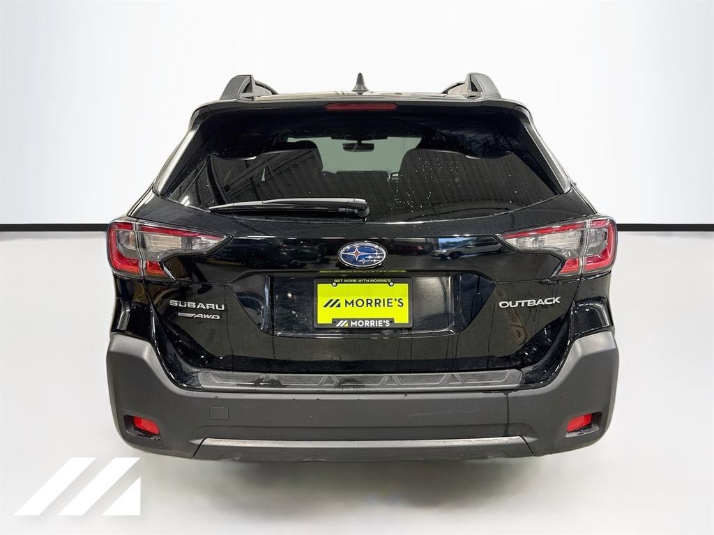 Used 2024 Subaru Outback Premium AWD/4WD image 6
