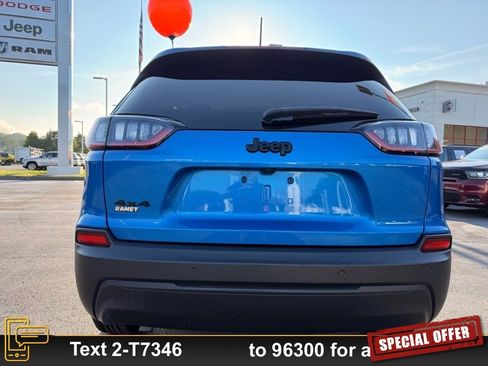 Used 2023 Jeep Cherokee Altitude Lux image 7