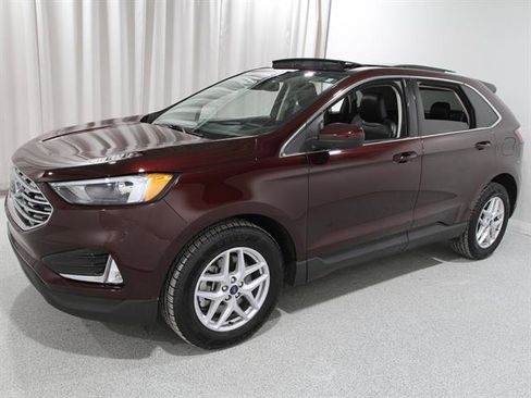Certified 2022 Ford Edge SEL w/ Convenience Package image 3