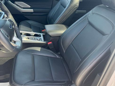 Used 2023 Ford Explorer Limited w/ Limited Technology Package AWD/4WD image 12