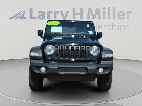 Used 2024 Jeep Wrangler Unlimited Sport AWD/4WD image 8