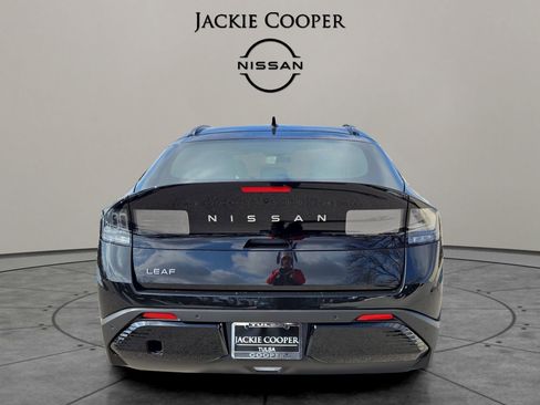 New 2026 Nissan Leaf Platinum+ image 4