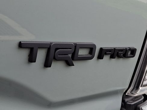 Used 2021 Toyota Tacoma TRD Pro AWD/4WD image 31