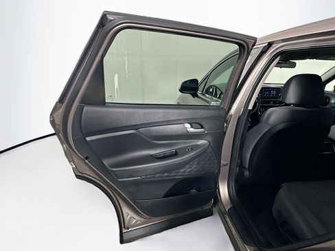 Used 2019 Hyundai Santa Fe SE image 24