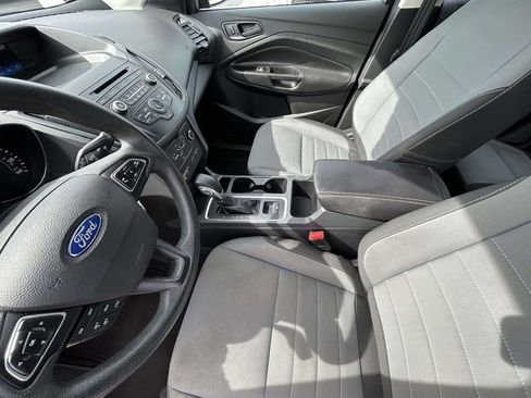 Used 2017 Ford Escape S image 10
