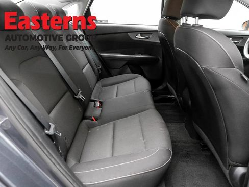 Used 2021 Kia Forte Sedan FWD image 22