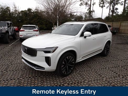 New 2026 Volvo XC90 B6 Plus w/ Protection Package Premier AWD/4WD image 3