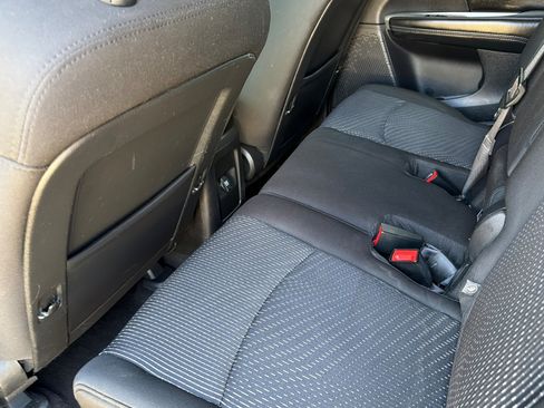 Used 2020 Dodge Journey SE w/ SE Popular Equipment Group FWD image 13