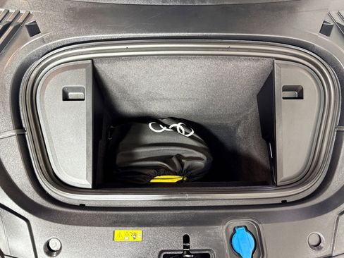 Used 2023 Audi e-tron GT Premium Plus image 28