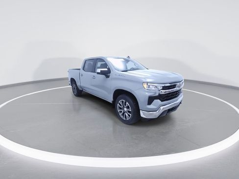 Used 2024 Chevrolet Silverado 1500 LT image 3