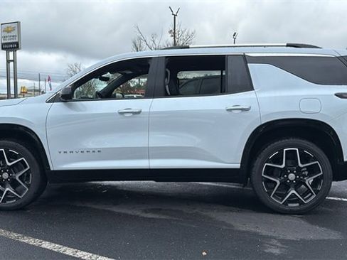 New 2026 Chevrolet Traverse High Country image 4