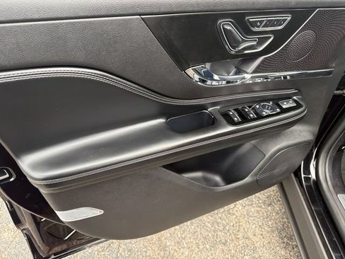 Certified 2023 Lincoln Corsair FWD image 13