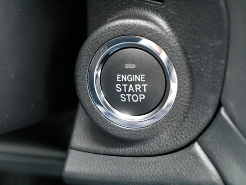 Certified 2025 Subaru Outback Limited image 29