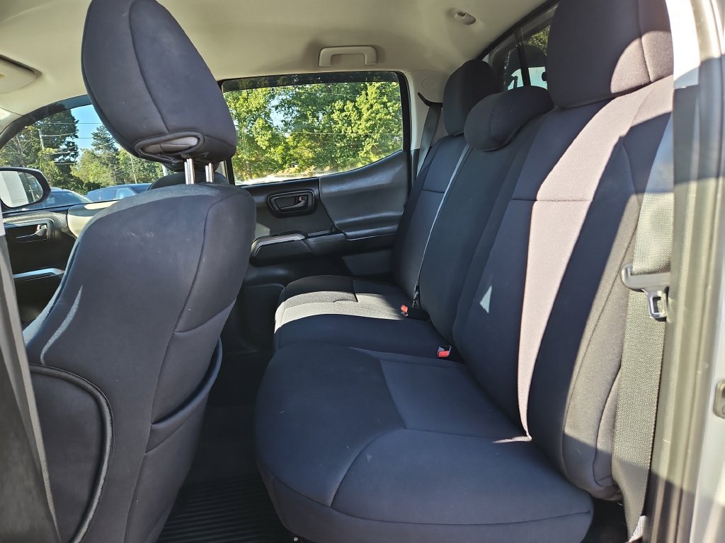 Used 2022 Toyota Tacoma SR5 AWD/4WD image 14