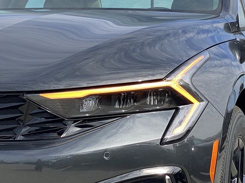 New 2026 Kia K5 LXS FWD image 8