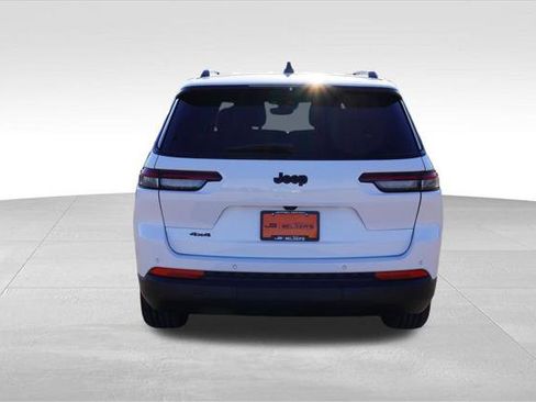 Certified 2023 Jeep Grand Cherokee L Laredo AWD/4WD image 6