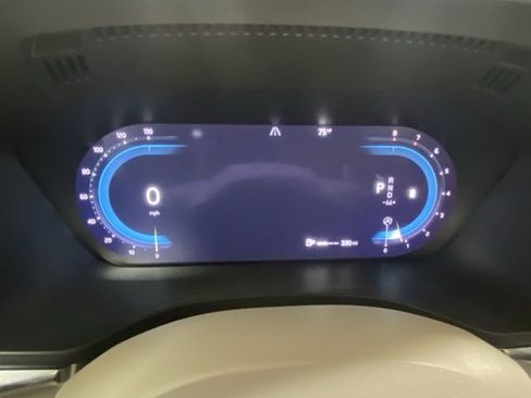 Used 2022 Volvo XC60 B5 Momentum w/ Climate Package image 16