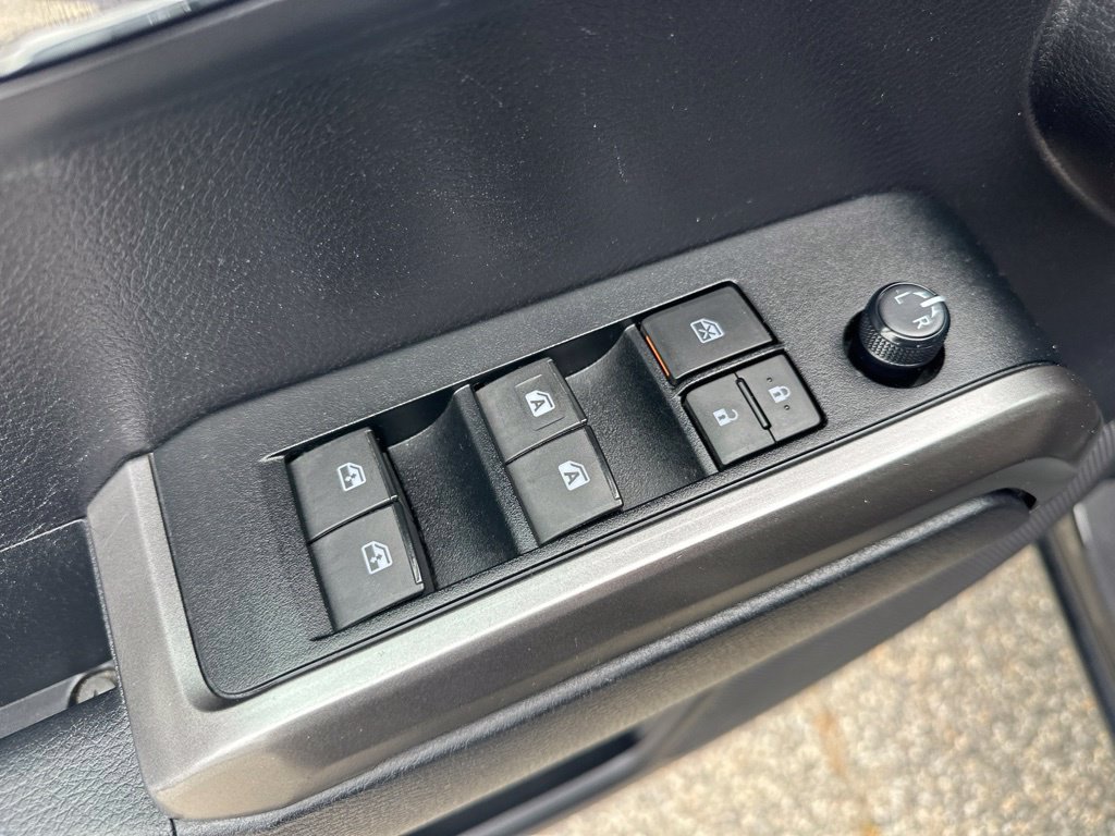 Used 2020 Toyota Tacoma Limited AWD/4WD image 17