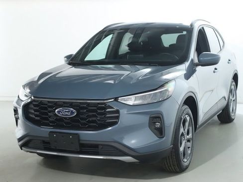 Used 2025 Ford Escape ST-Line Select image 3