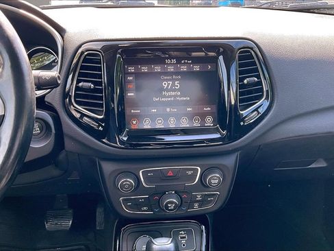 Used 2020 Jeep Compass Limited AWD/4WD image 10