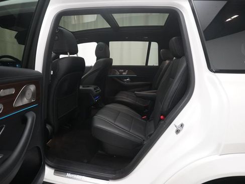 Used 2022 Mercedes-Benz GLS 450 4MATIC image 16