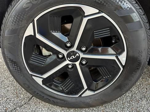 Used 2023 Kia Niro EX FWD image 25