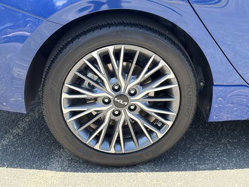 Used 2024 Kia Forte GT-Line FWD image 9