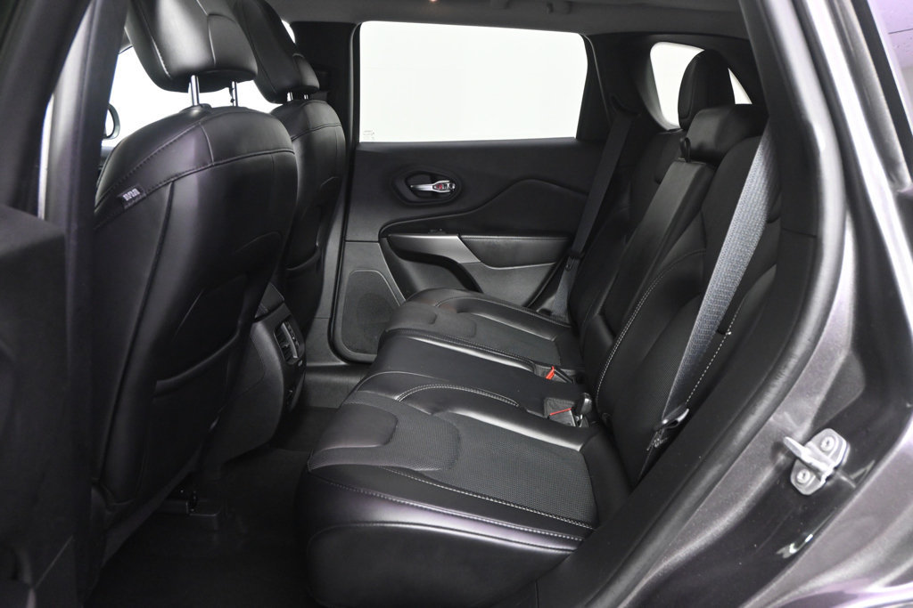 Used 2019 Jeep Cherokee Limited AWD/4WD image 21