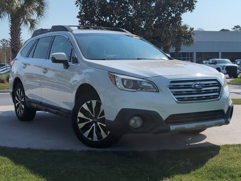 Used 2016 Subaru Outback 2.5i Limited image 2