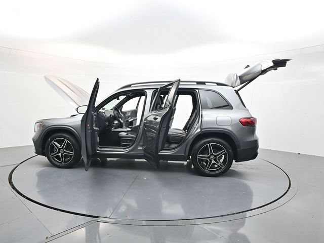 Used 2023 Mercedes-Benz GLB 250 image 54