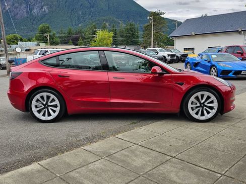 Used 2022 Tesla Model 3 Long Range AWD/4WD image 4