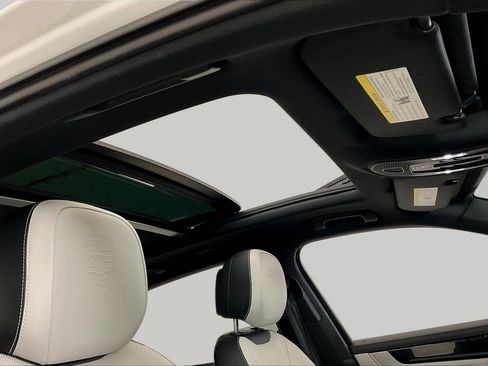 Used 2024 Porsche Cayenne AWD/4WD image 26