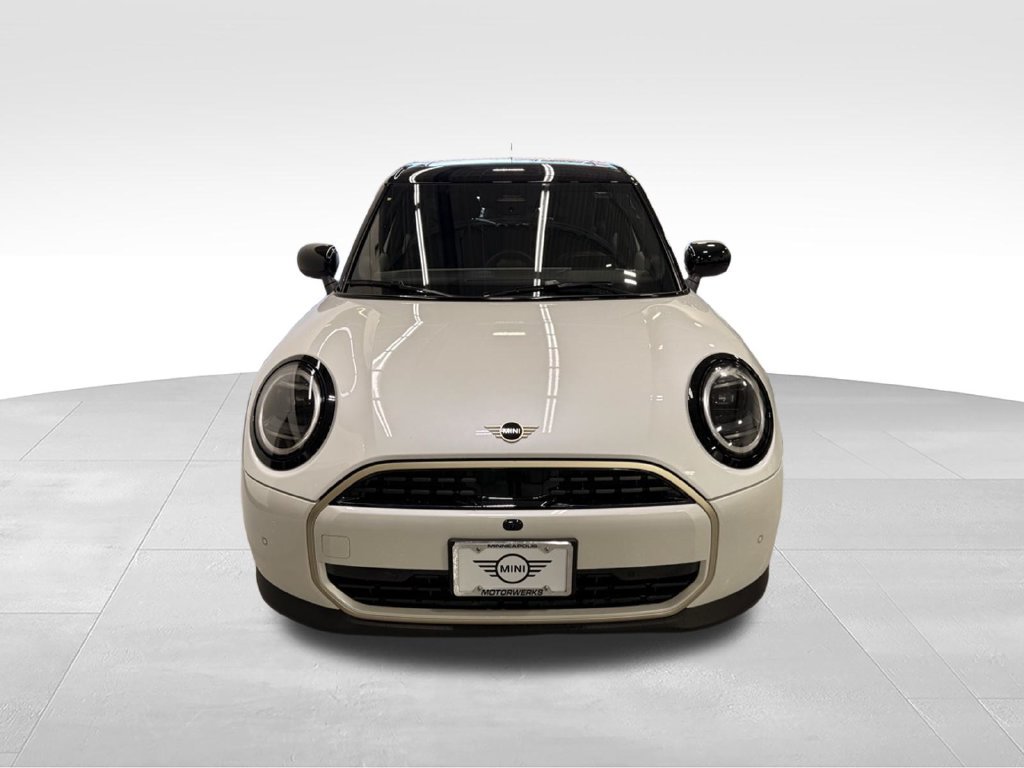 Used 2026 MINI Cooper 4-Door Hardtop FWD image 8